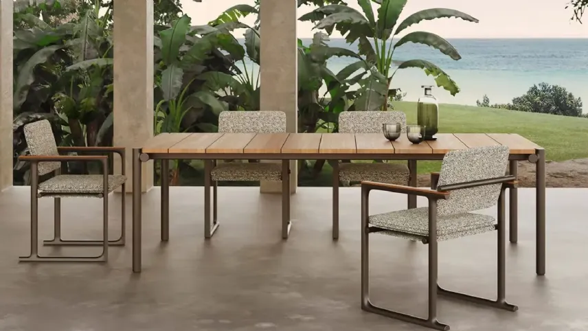Tavolo con sedie da giardino Tulum di Vondom